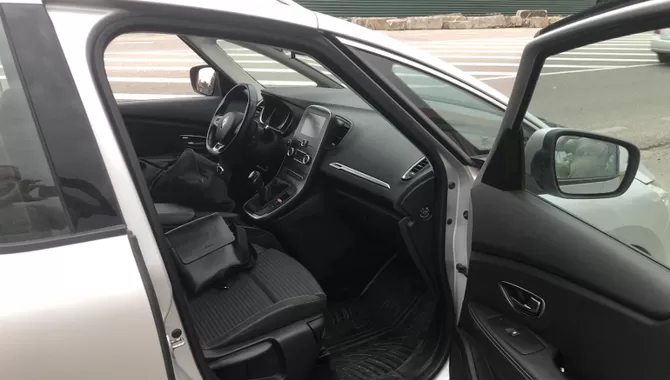 Фото 2 - Renault Grand Scenic