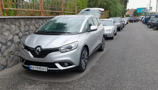 Фото 8 - Renault Grand Scenic