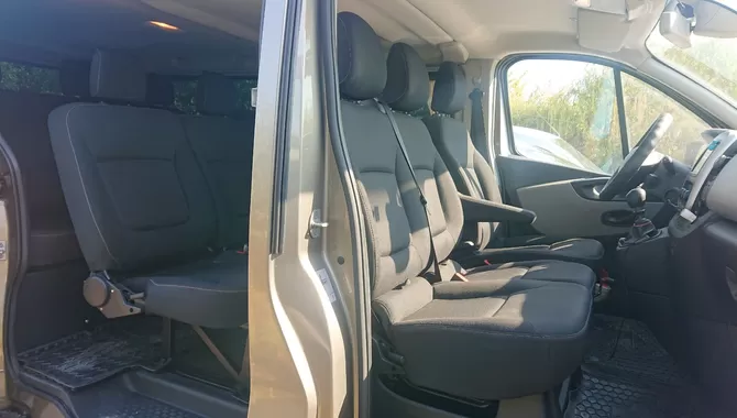 Фото 3 - Renault Trafic