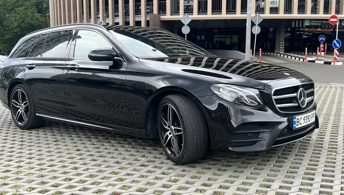 Фото 4 - Mercedes E-Class