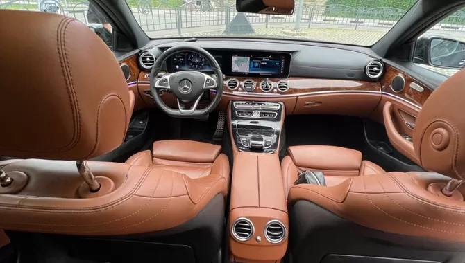 Фото 10 - Mercedes E-Class