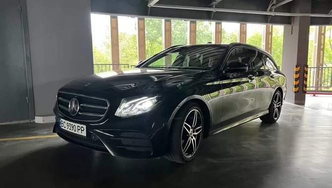 Фото 12 - Mercedes E-Class