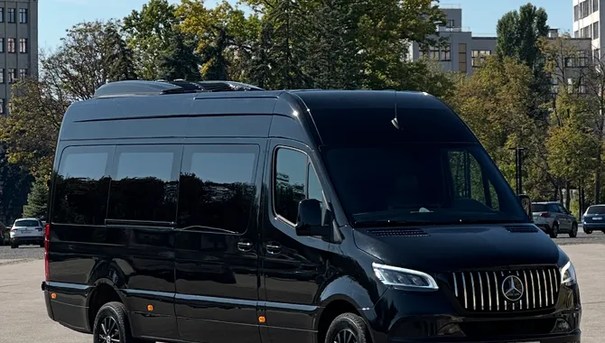 Фото 9 - Mercedes Benz VIP Shuttle